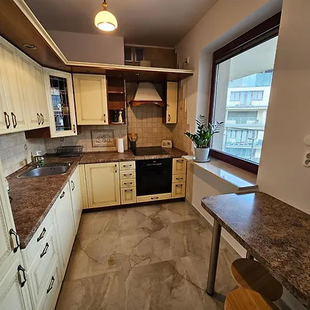 Bulwary Wislane Ludwinowska Przy Forum By Renters Krasków