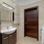 Bulwary Wislane Ludwinowska Przy Forum By Renters 크라쿠프