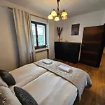 Apartman Bulwary Wislane Ludwinowska Przy Forum By Renters Krakkó