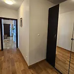 Bulwary Wislane Ludwinowska Przy Forum By Renters * 크라쿠프